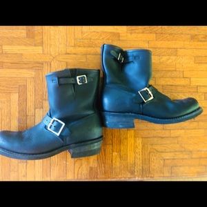 Frye boots size 8. Used but in great condition
